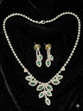 Elegant Crystal and Green Necklace and Earring Set